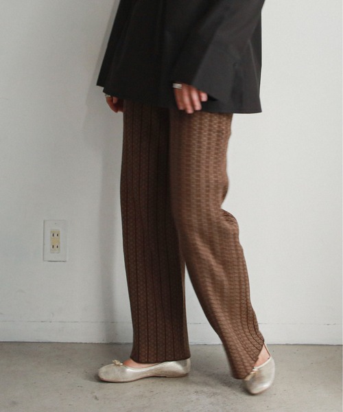 feepur（フェピュール）の「《ウォッシャブル》ストライプジャガードニットパンツ（その他パンツ・レディース・ブラック/ブラウン/グリーン・MEDIUM）」の12枚目の写真