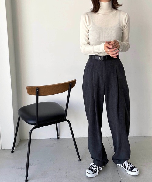 CANAL JEAN（キャナルジーン）の「arc　メリノウールリブタートルニット（ニット/セーター・レディース・ブラック/ブラウン/グリーン/アイボリー・38）」の9枚目の写真