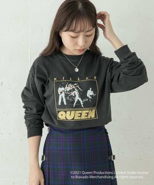 URBAN RESEARCH Sonny Label(アーバンリサーチサニーレーベル)の「QUEEN Long T-shirts(Tシャツ/カットソー・レディース・ブラック/ベージュ/オフホワイト・FREE)」の2枚目の写真