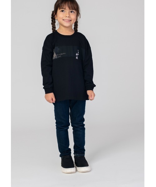 Design Tshirts Store graniph（デザイン　ティーシャツ　ストア　グラニフ）の「冨岡義勇(鬼滅の刃)｜キッズドロップショルダー長袖Tシャツ（Tシャツ/カットソー・キッズ・ブラック・100/110/120/130/140）」の7枚目の写真