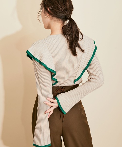 MADEMOISELLE ROPE'(マドモアゼル ロペ)の「【セットアップ対応】ラメフリルリブニットプルオーバー(ニット/セーター・レディース・ベージュ/ラベンダー・38)」の2枚目の写真