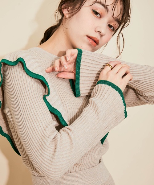 MADEMOISELLE ROPE'(マドモアゼル ロペ)の「【セットアップ対応】ラメフリルリブニットプルオーバー(ニット/セーター・レディース・ベージュ/ラベンダー・38)」の5枚目の写真