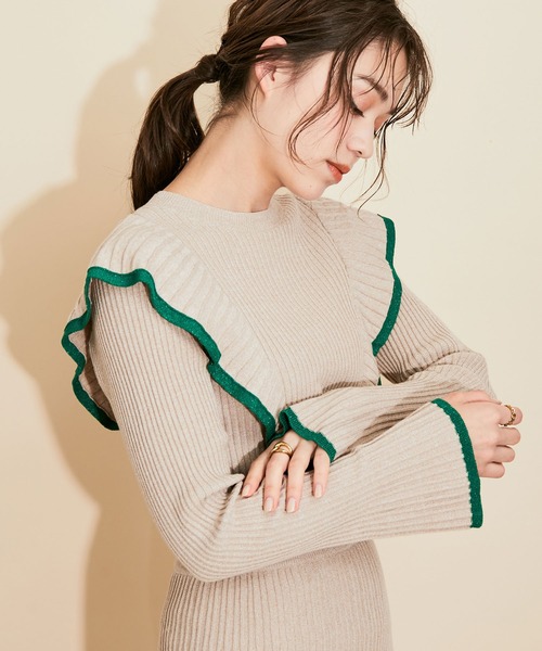 MADEMOISELLE ROPE'(マドモアゼル ロペ)の「【セットアップ対応】ラメフリルリブニットプルオーバー(ニット/セーター・レディース・ベージュ/ラベンダー・38)」の9枚目の写真