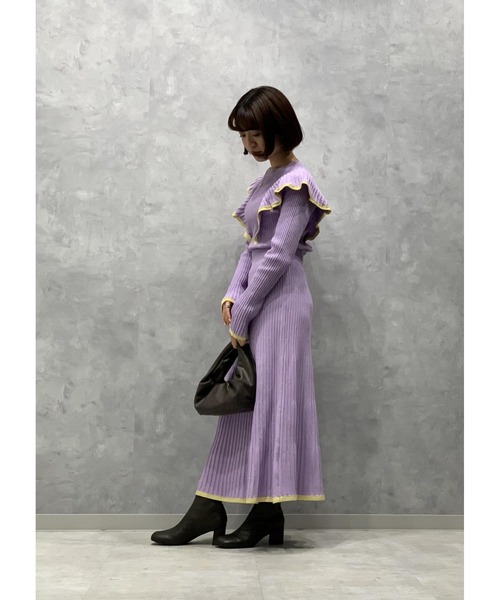 MADEMOISELLE ROPE'(マドモアゼル ロペ)の「【セットアップ対応】ラメフリルリブニットプルオーバー(ニット/セーター・レディース・ベージュ/ラベンダー・38)」の20枚目の写真