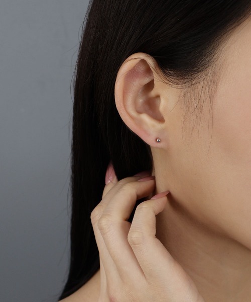 CEMONEMO(セモネモ)の「【金属アレルギー対応】 シンプル メタルボール ミニピアス / silver925(ピアス(両耳用)・レディース・シルバー/ゴールド・FREE)」の2枚目の写真
