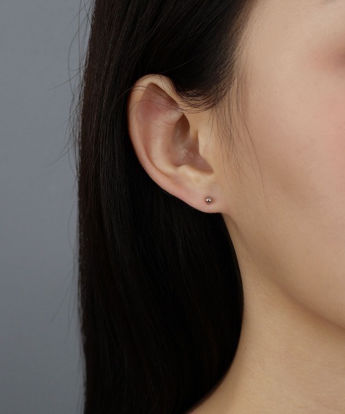 CEMONEMO(セモネモ)の「【金属アレルギー対応】 シンプル メタルボール ミニピアス / silver925(ピアス(両耳用)・レディース・シルバー/ゴールド・FREE)」の5枚目の写真
