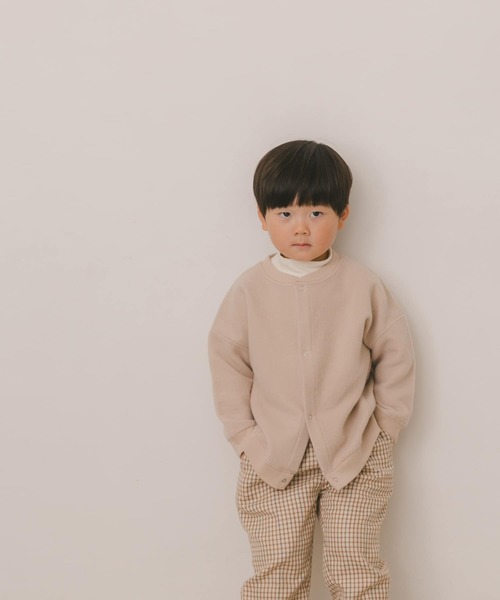 URBAN RESEARCH DOORS(アーバンリサーチドアーズ)の「カラーステッチ裏起毛カーディガン(KIDS)(Tシャツ/カットソー・キッズ・チャコールグレー/ベージュ系その他・120/105/150/135)」の4枚目の写真