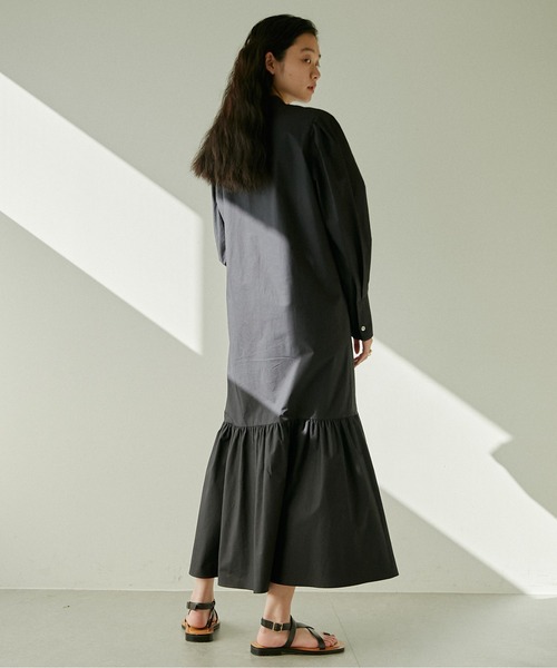 GALLARDAGALANTE（ガリャルダガランテ）の「ティアードシャツワンピース（シャツワンピース・レディース・ライトグレー/ネイビー・FREE）」の13枚目の写真