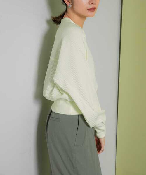 KBF（ケイビーエフ）の「ドロップショルダードット釦カーディガン（カーディガン/ボレロ・レディース・ブラック/カーキ/ピンク/イエロー系その他・ONE）」の7枚目の写真