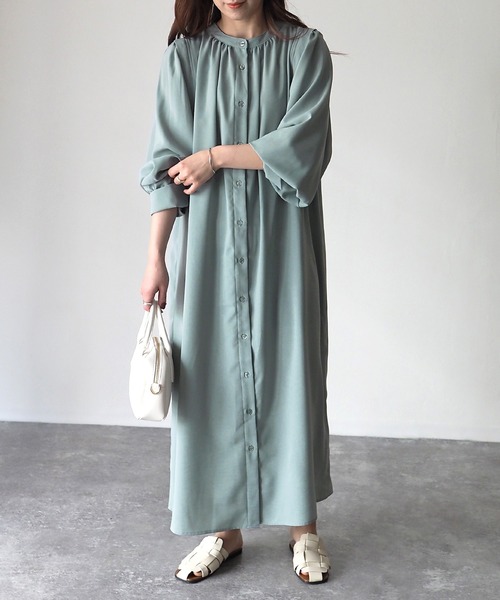 Riberry（リベリー）の「前後2WAYボリューム袖ワンピース（シャツワンピース・レディース・グレイッシュベージュ/グリーン/ブルー・MEDIUM）」の2枚目の写真