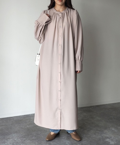 Riberry（リベリー）の「前後2WAYボリューム袖ワンピース（シャツワンピース・レディース・グレイッシュベージュ/グリーン/ブルー・MEDIUM）」の12枚目の写真