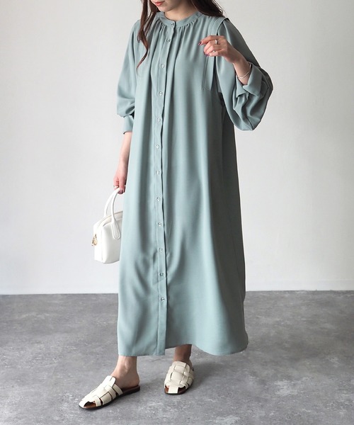 Riberry（リベリー）の「前後2WAYボリューム袖ワンピース（シャツワンピース・レディース・グレイッシュベージュ/グリーン/ブルー・MEDIUM）」の5枚目の写真