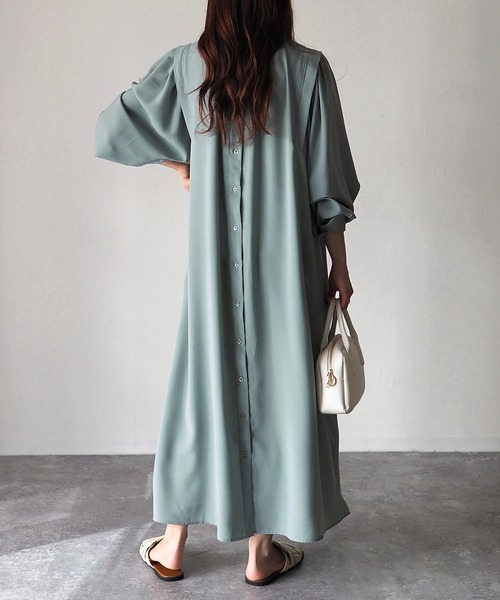 Riberry（リベリー）の「前後2WAYボリューム袖ワンピース（シャツワンピース・レディース・グレイッシュベージュ/グリーン/ブルー・MEDIUM）」の10枚目の写真