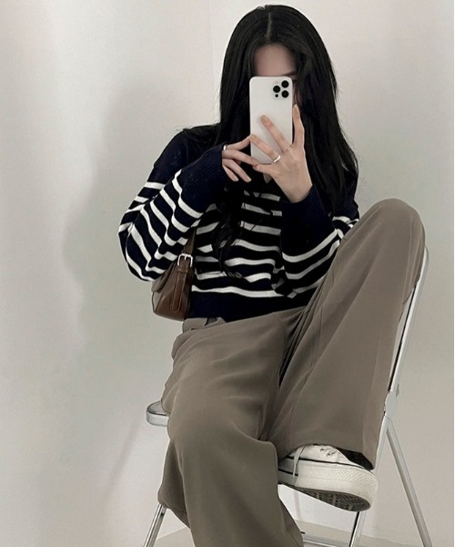 BEIDELLI（ベイデリー）の「[BELLIDE MADE] スキッパーネックボーダークロップニット（Tシャツ/カットソー・レディース・アイボリー/ネイビー/スカイブルー・FREE）」の7枚目の写真