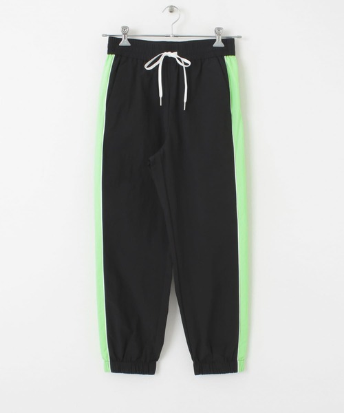 URBAN RESEARCH（アーバンリサーチ）の「URBAN RESEARCH iD　ナイロンサイドラインパンツ（その他パンツ・メンズ・ホワイト/ブラック/ピンクベージュ・MEDIUM/LARGE）」の15枚目の写真