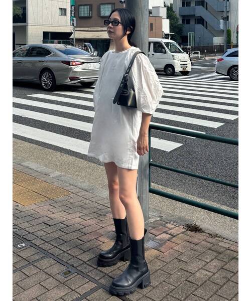 EMODA(エモダ)の「タックスリーブニットワンピース(ワンピース・レディース・ホワイト/ブラック/ベージュ・FREE)」の21枚目の写真