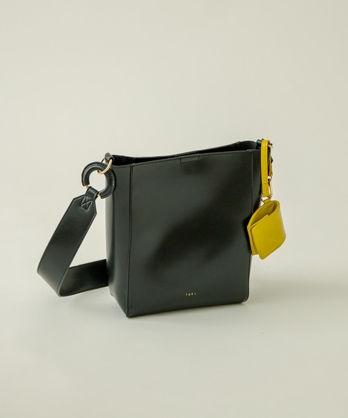 loti(ロティ)の「WEB限定 loti コインケース付きサイドリングトート(トートバッグ・レディース・オフホワイト/ブラック・ONE SIZE)」の17枚目の写真