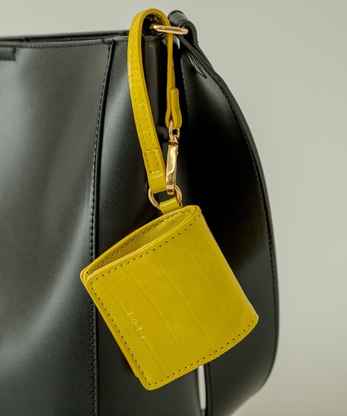 loti(ロティ)の「WEB限定 loti コインケース付きサイドリングトート(トートバッグ・レディース・オフホワイト/ブラック・ONE SIZE)」の5枚目の写真