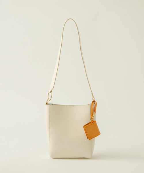 loti(ロティ)の「WEB限定 loti コインケース付きサイドリングトート(トートバッグ・レディース・オフホワイト/ブラック・ONE SIZE)」の18枚目の写真