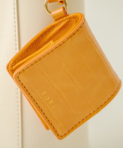 loti(ロティ)の「WEB限定 loti コインケース付きサイドリングトート(トートバッグ・レディース・オフホワイト/ブラック・ONE SIZE)」の10枚目の写真