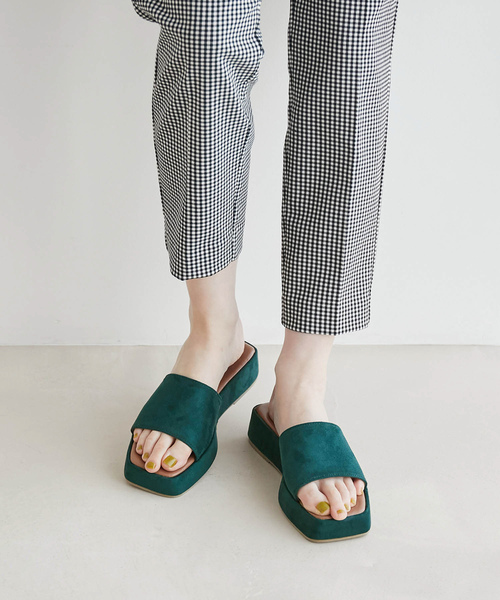 ROPE' PICNIC（ロペピクニック）の「スクエアトゥプラットフォームカップソールミュール（サンダル・レディース・キナリ/ダークグリーン/ブラック・22.5cm/24.5cm/23.5cm）」の22枚目の写真