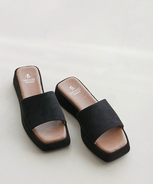 ROPE' PICNIC（ロペピクニック）の「スクエアトゥプラットフォームカップソールミュール（サンダル・レディース・キナリ/ダークグリーン/ブラック・22.5cm/24.5cm/23.5cm）」の2枚目の写真