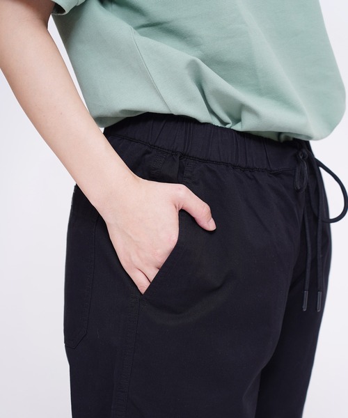 GIORDANO（ジョルダーノ）の「[GIORDANO] ライオン刺繍コットンツイルイージーチノショーツ (ユニセックス）（チノパンツ・レディース・ホワイト/ベージュ/レッド/パープル/ブラック/イエロー・LARGE/X-LARGE/SMALL/MEDIUM/XX-LARGE）」の12枚目の写真