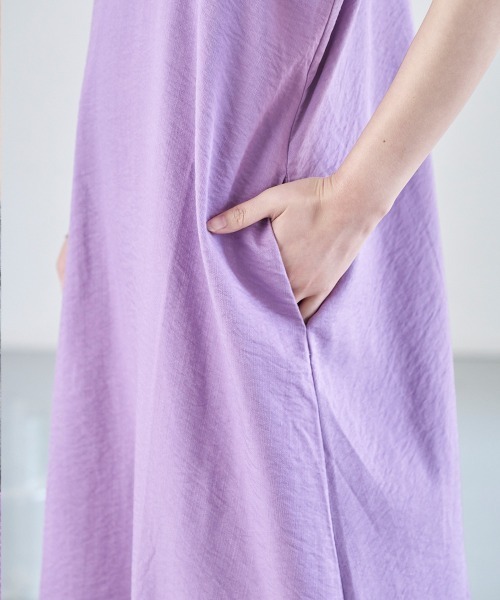 FURRY（ファーリー）の「ベルトストラップフレアロングワンピース（ワンピース・レディース・チャコールグレー/ラベンダー/グレー系その他・FREE）」の22枚目の写真