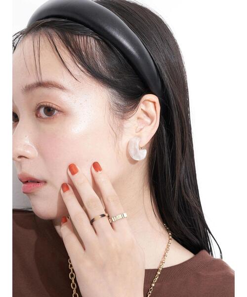 earth music&ecology(アースミュージックアンドエコロジー)の「グラデーションクリアイヤリング(イヤリング・レディース・アイボリー/オレンジ・FREE)」の8枚目の写真