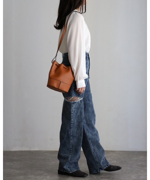 sakishimatokyo(サキシマトーキョー)の「カットオフ/サイドスリットデニム(デニムパンツ・レディース・ブラック/ブルー/ライトブルー/チャコールグレー・M/L)」の8枚目の写真