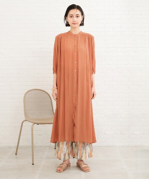 SHOO・LA・RUE（シューラルー）の「◆スラブ前開きビッグワンピース（ワンピース・レディース・カーキ/ライトブルー/ブラック/オレンジ/ナチュラル/パープル系4・00）」の7枚目の写真