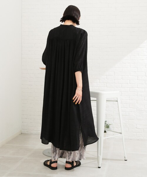 SHOO・LA・RUE（シューラルー）の「◆スラブ前開きビッグワンピース（ワンピース・レディース・カーキ/ライトブルー/ブラック/オレンジ/ナチュラル/パープル系4・00）」の19枚目の写真