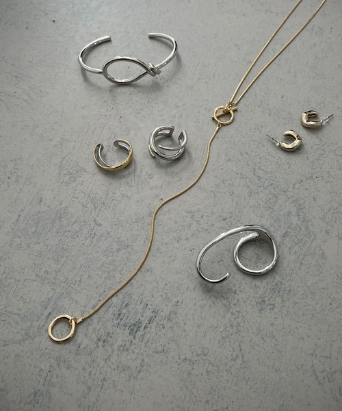 cheriella（シェリエラ）の「【cheriella】マンテルオメガネックレス（ネックレス・レディース・シルバー/ゴールド・FREE）」の9枚目の写真