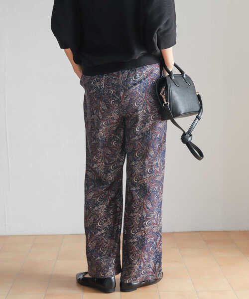 URBAN RESEARCH DOORS（アーバンリサーチドアーズ）の「ペイズリープリントパンツ（その他パンツ・レディース・ネイビー/ブラウン・MEDIUM）」の21枚目の写真