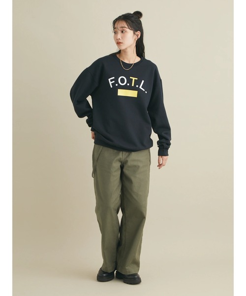 FRUIT OF THE LOOM（フルーツオブザルーム）の「【別注】FRUIT OF THE LOOM ロゴ スウェット　＊（スウェット・メンズ・ホワイト/ブラック/グレー・M/L/XL）」の4枚目の写真