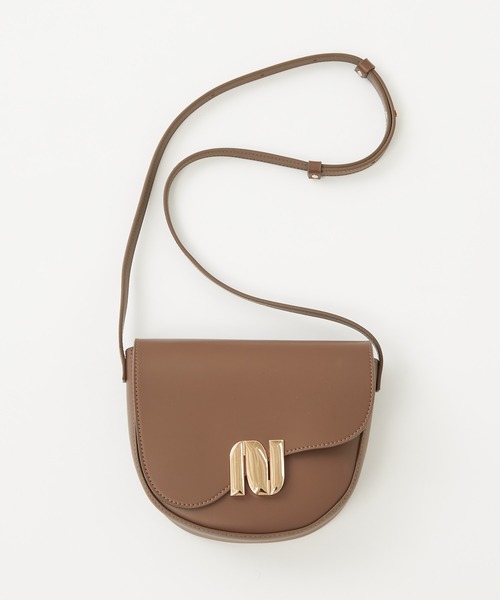 natural couture（ナチュラルクチュール）の「2022AWアイテム/オリジナル金具ハーフムーンバッグ（ショルダーバッグ・レディース・オレンジ/ブラック/ブラウン・FREE）」の3枚目の写真