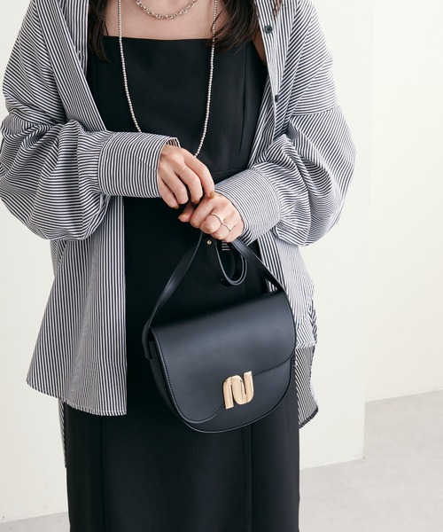 natural couture（ナチュラルクチュール）の「2022AWアイテム/オリジナル金具ハーフムーンバッグ（ショルダーバッグ・レディース・オレンジ/ブラック/ブラウン・FREE）」の6枚目の写真