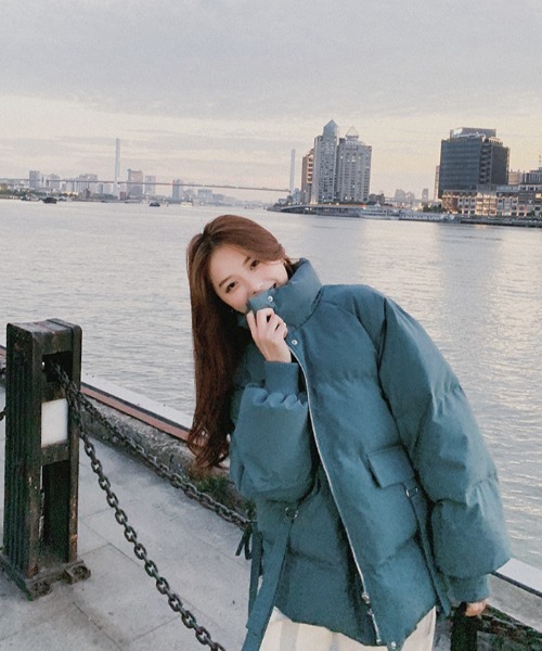 yuue' ( wear )（ユーイ）の「ビッグシルエット ダウンジャケット（ダウンジャケット/コート・レディース・ブラック/ベージュ/ブルーグリーン・S/L/M）」の12枚目の写真