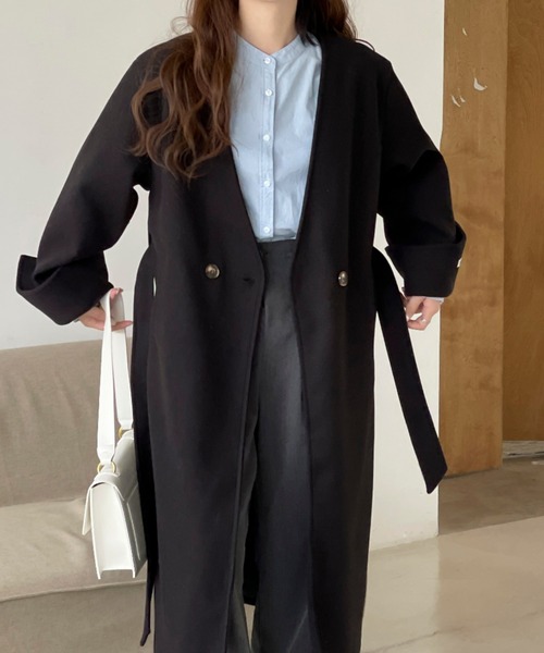 emi+(エミプラス)の「ベルト付き袖折り返し ノーカラーロングコート(ノーカラーコート・レディース・ベージュ/ブラック/チャコールグレー・M/L)」の21枚目の写真