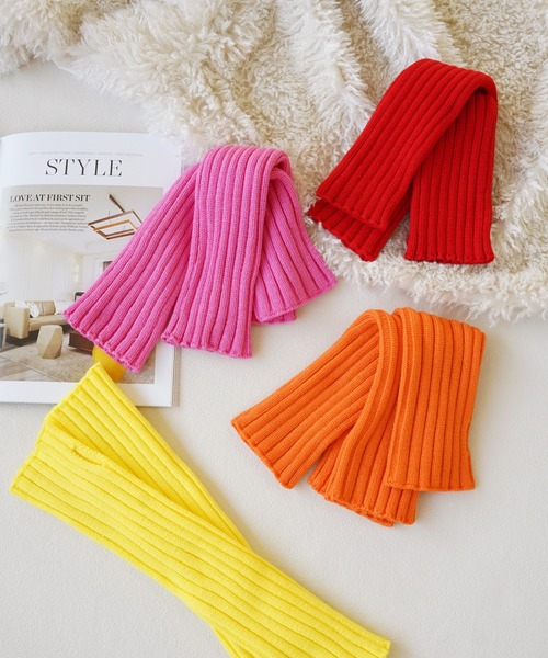 IAMUSE（アイアミューズ）の「アームウォーマー R0358【IAMUSE】（アームカバー・レディース・グリーン系1/グリーン/アイボリー/ピンク系1/ブルー系1/イエロー系1/ベージュ/ブラック/グレイッシュベージュ/パープル系1/レッド系1/ブルー/オレンジ系1・FREE）」の15枚目の写真