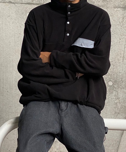 kutir（クティール）の「ビックシルエットスナッププルオーバーフリース（スウェット・メンズ・オフホワイト/ブラック/チャコールグレー・MEDIUM/LARGE）」の2枚目の写真