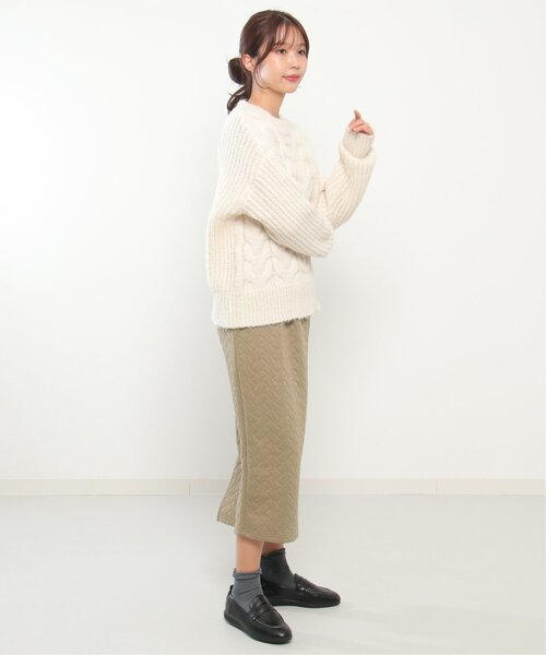 LBC(エルビーシー)の「ふんわりケーブルニット(ニット/セーター・レディース・ベージュ/ブルー・M)」の14枚目の写真