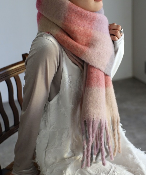 ap retro（アプレトロ）の「チェック柄ボリュームマフラー