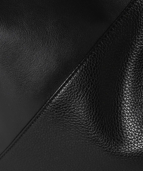 LAKOLE(ラコレ)の「トライアングルベルトトートバッグ / 182153(トートバッグ・メンズ・ブラック/グレイッシュベージュ/チャコールグレー・FREE)」の20枚目の写真