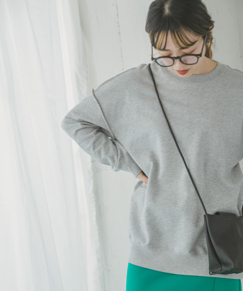 ITEMS URBANRESEARCH（アイテムズ アーバンリサーチ）の「ルーズスウェットプルオーバー（スウェット・レディース・グリーン/ブラック/ベージュ/グレー・FREE）」の3枚目の写真