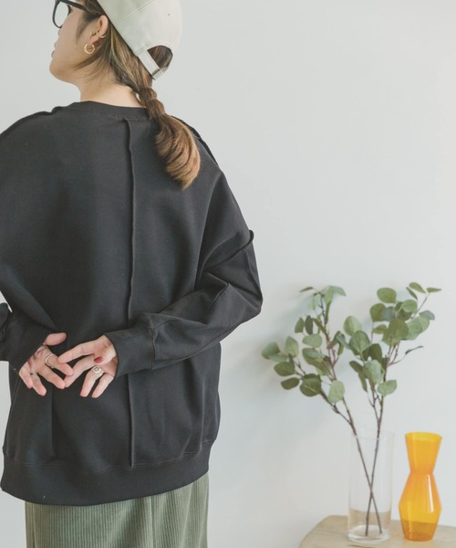ITEMS URBANRESEARCH（アイテムズ アーバンリサーチ）の「ルーズスウェットプルオーバー（スウェット・レディース・グリーン/ブラック/ベージュ/グレー・FREE）」の2枚目の写真