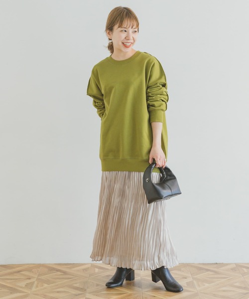 ITEMS URBANRESEARCH（アイテムズ アーバンリサーチ）の「ルーズスウェットプルオーバー（スウェット・レディース・グリーン/ブラック/ベージュ/グレー・FREE）」の22枚目の写真