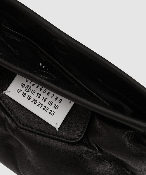 Maison Margiela（メゾンマルジェラ）の「"GLAM SLAM" - clutch（ショルダーバッグ・メンズ・ブラック・FREE）」の5枚目の写真