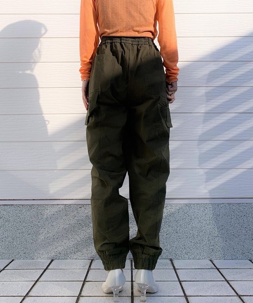 Q（キュー）の「カーゴジョガーパンツ（その他パンツ・レディース・ベージュ/カーキ・MEDIUM）」の5枚目の写真