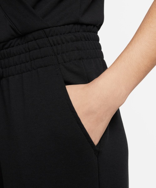 NIKE(ナイキ)の「ナイキ ヨガ Dri-FIT ウィメンズ フレンチ テリー ジャンプスーツ / Nike Yoga Dri-FIT Women's French Terry Jumpsuit(つなぎ/オールインワン・レディース・ブラック・M/XL/XS/S/L)」の5枚目の写真